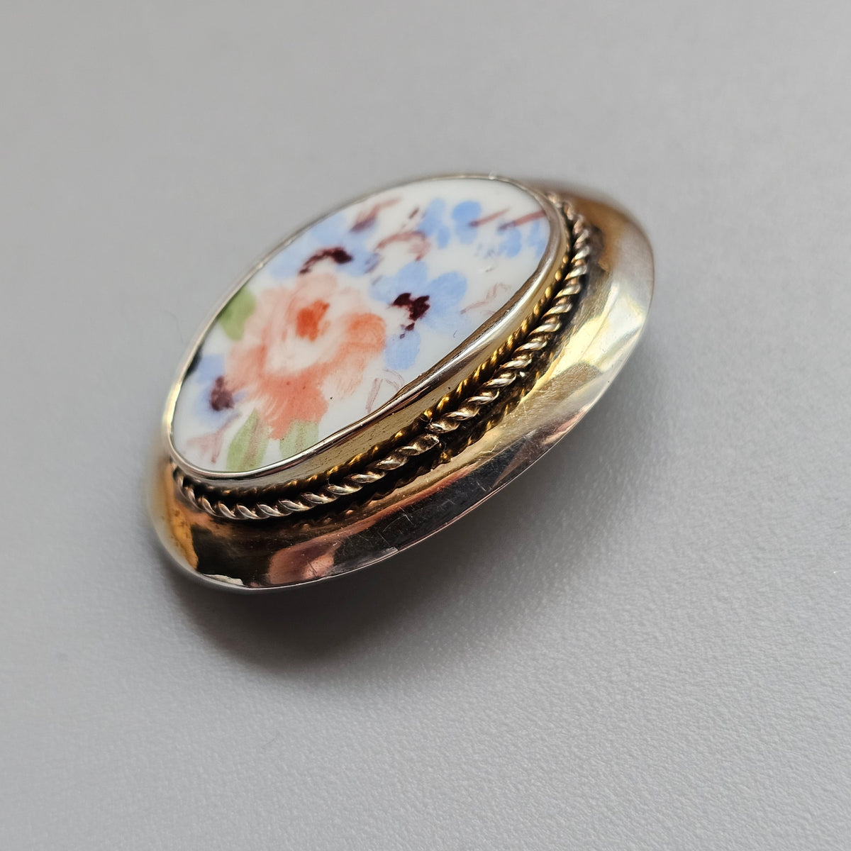 Small Vintage Oval 1940s Finnish Gilt Silver Porcelain Floral Brooch 1948
