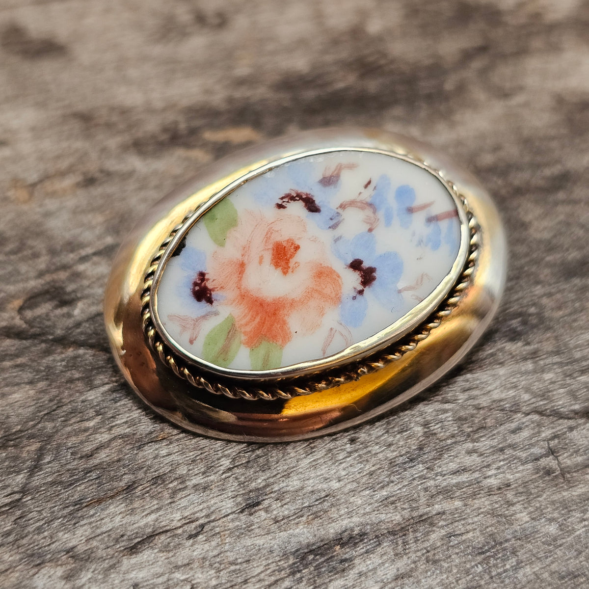 Small Vintage Oval 1940s Finnish Gilt Silver Porcelain Floral Brooch 1948