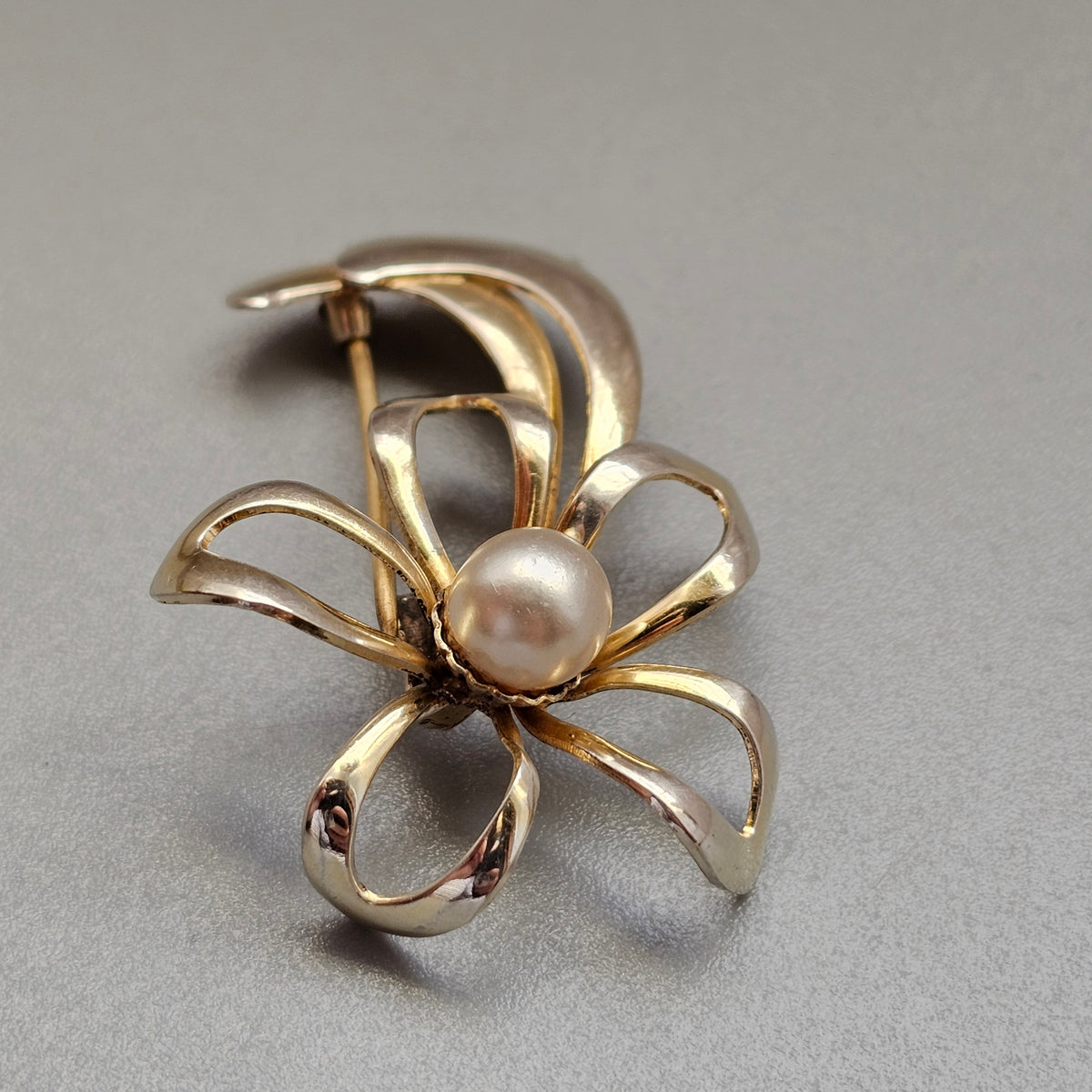Vintage 1950s Elis Kauppi Kupittaan Kulta Gilt Silver Faux Pearl Flower Brooch