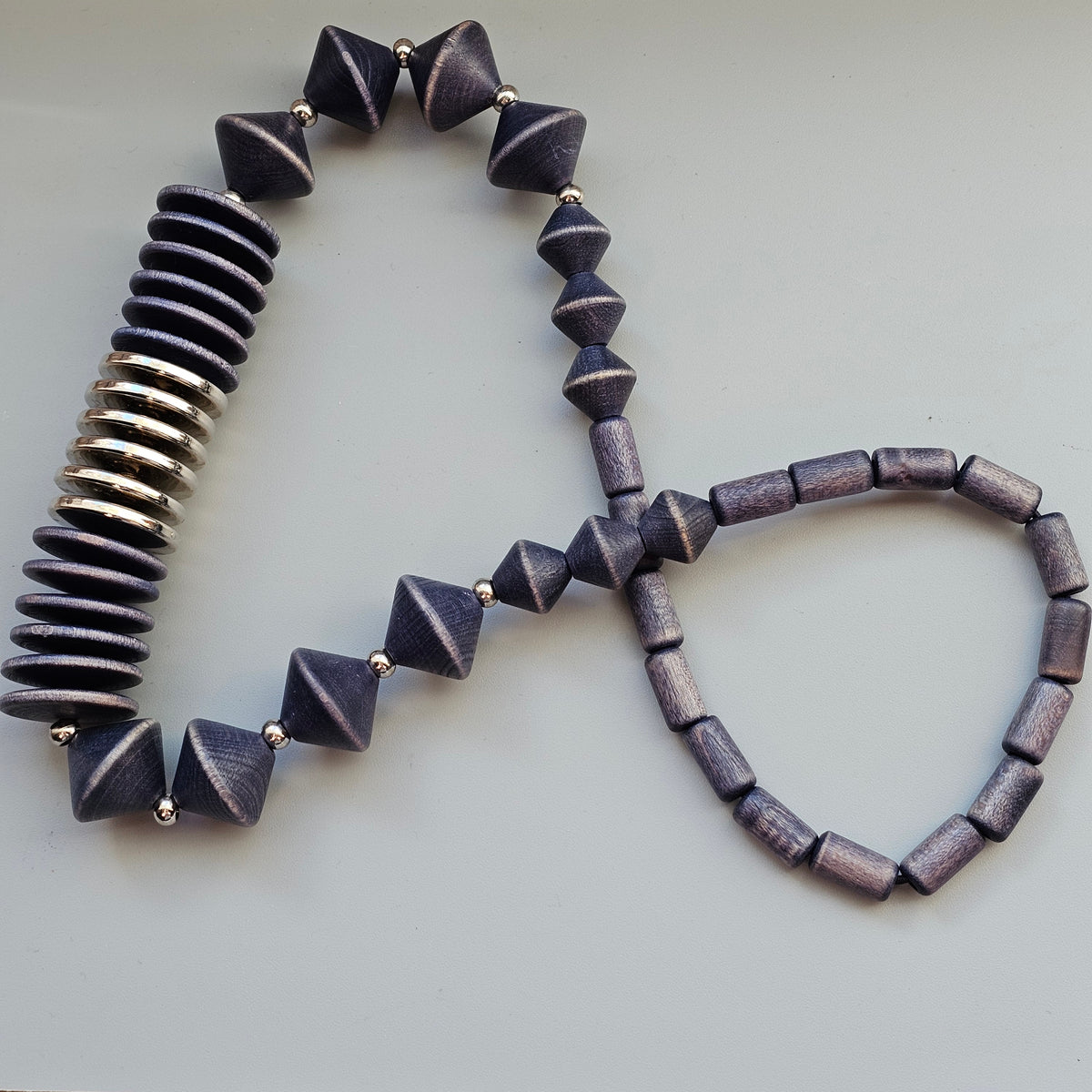 Vintage 1990s Aarikka Finland Navy Blue Wooden Beaded Necklace