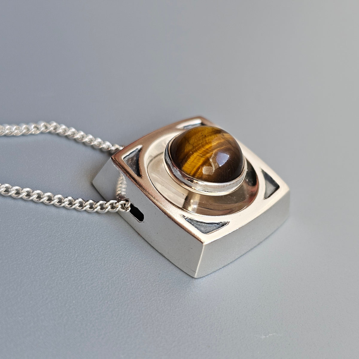 Vintage 1960s 1970s Martti Viikinniemi Finnish Silver Tiger's Eye Necklace