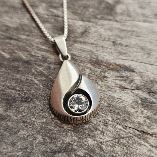 Vintage Finnfeelings Finnish Sterling Silver Rock Crystal Necklace