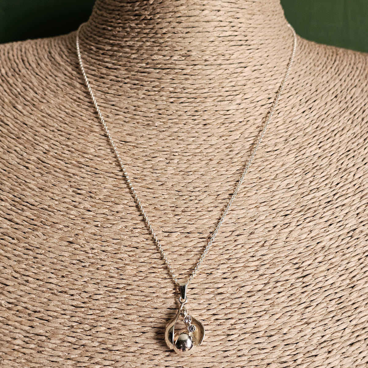 Vintage Finnish Modernist Sterling Silver White Topaz Necklace by Kultaseppä Salovaara