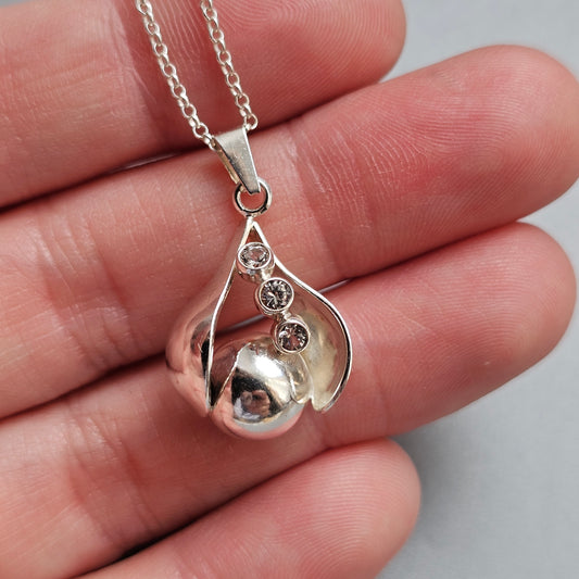 Vintage Finnish Modernist Sterling Silver White Topaz Necklace by Kultaseppä Salovaara