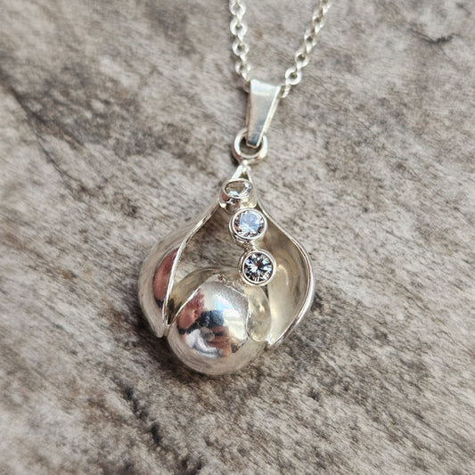 Vintage Finnish Modernist Sterling Silver White Topaz Necklace by Kultaseppä Salovaara