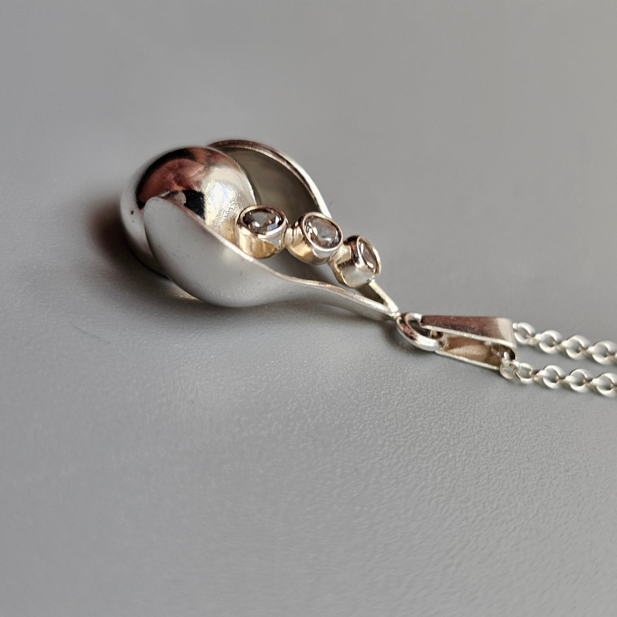 Vintage Finnish Modernist Sterling Silver White Topaz Necklace by Kultaseppä Salovaara