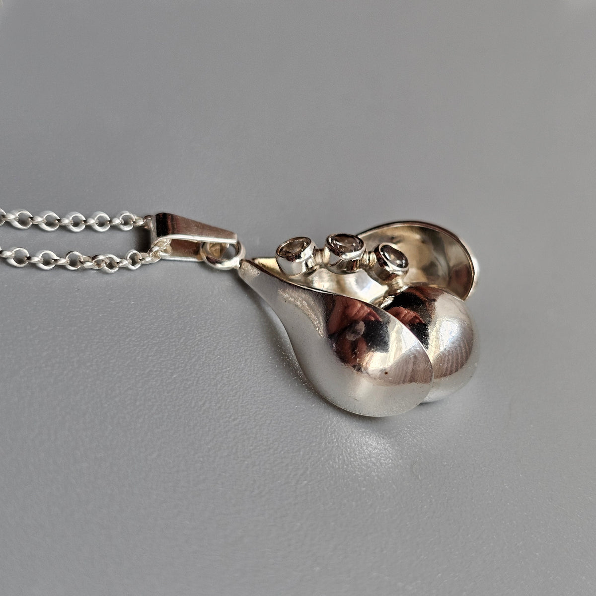 Vintage Finnish Modernist Sterling Silver White Topaz Necklace by Kultaseppä Salovaara
