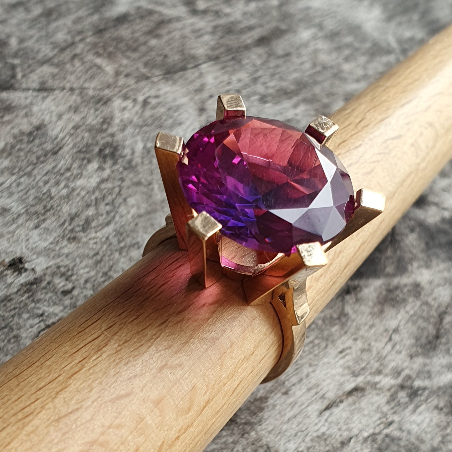 Vintage Danish Modernist 14ct & Lab-Created Alexandrite Ring by Erik S. Cohn-Pålsson - Copenhagen