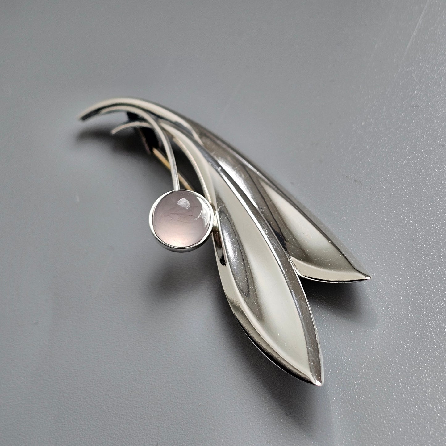 1960s Vintage Modernist Silver Rose Quartz Flower Brooch by Elis Kauppi for Kupittaan Kulta 1960